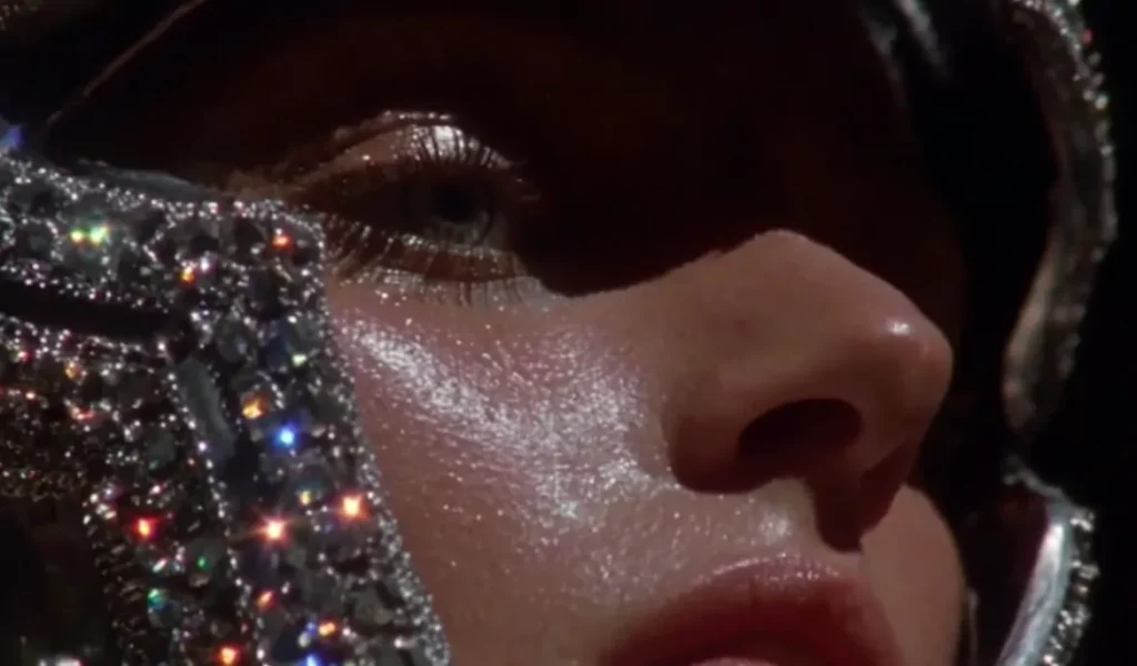 Graphique de croissance organique et analyse de données d'audience luxe pour l'agence eaux rares